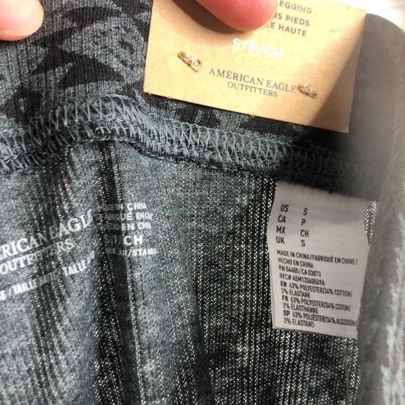 American Eagle Leggings Black Gray Hi Rise Aztec Print S - Picture 6 of 6